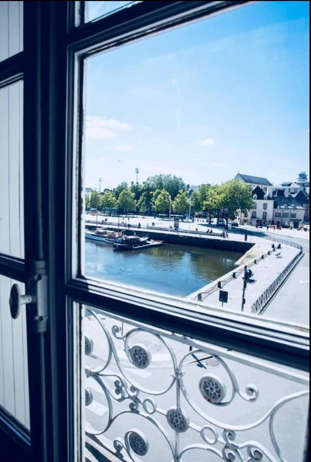 Vue Imprenable Sur Le Port, Charmant Et Clair! 반느 외부 사진